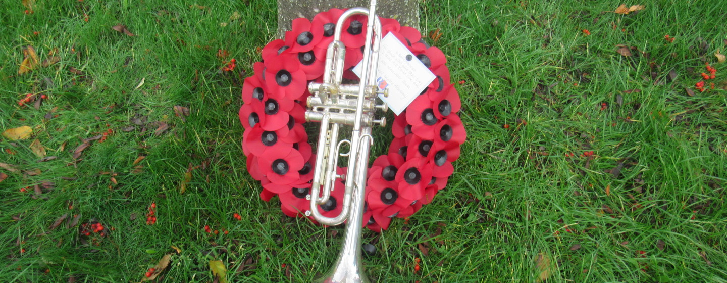 Wreath and trumpet